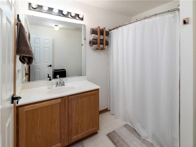 11649 Horizon Drive 405, Burnsville, MN 55337