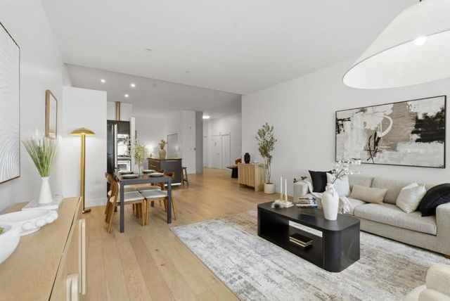 1001 46th Street 212, Emeryville, CA 94608