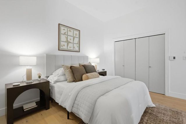 1001 46th Street 212, Emeryville, CA 94608