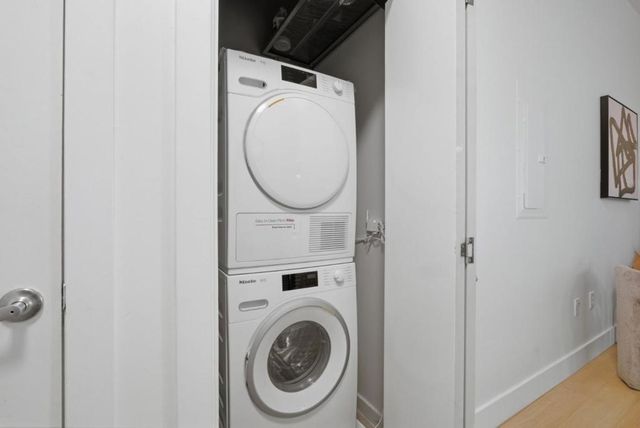 1001 46th Street 212, Emeryville, CA 94608