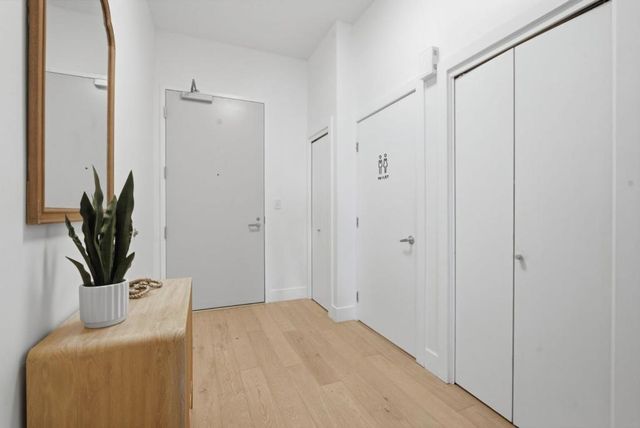 1001 46th Street 212, Emeryville, CA 94608