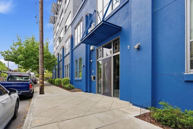 1001 46th Street 212, Emeryville, CA 94608