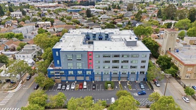 1001 46th Street 212, Emeryville, CA 94608