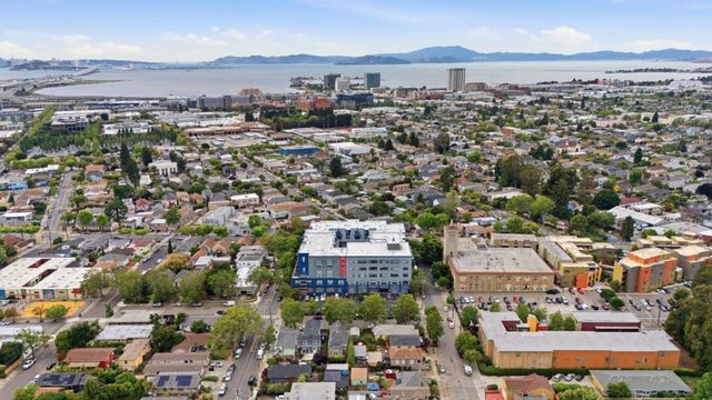 1001 46th Street 212, Emeryville, CA 94608