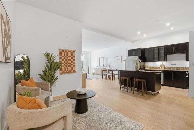 1001 46th Street 212, Emeryville, CA 94608