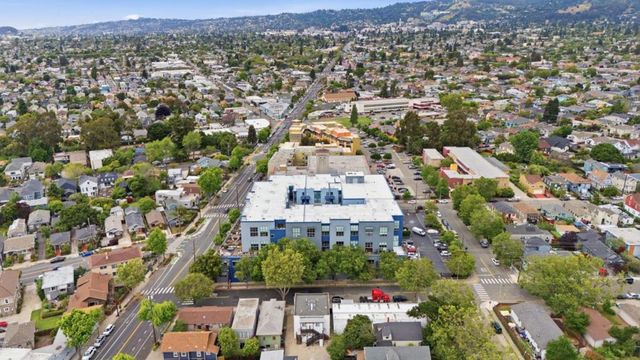 1001 46th Street 212, Emeryville, CA 94608