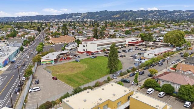 1001 46th Street 212, Emeryville, CA 94608