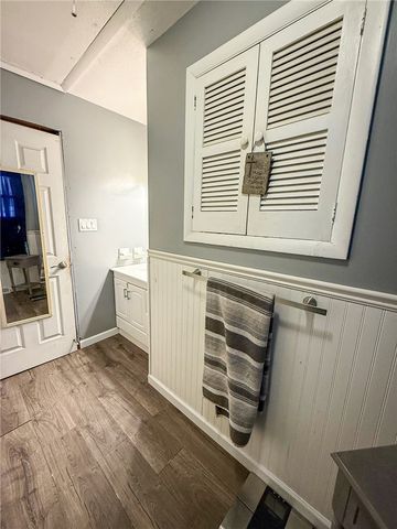 329 S Home Ave, Twp Of But Ne, PA 16001