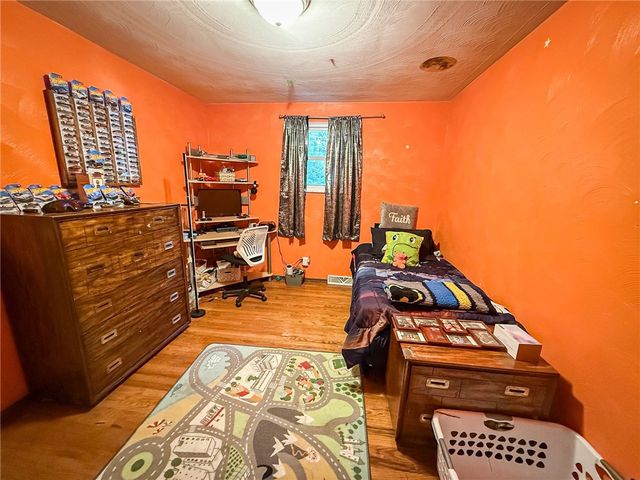 329 S Home Ave, Twp Of But Ne, PA 16001