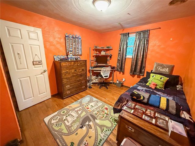 329 S Home Ave, Twp Of But Ne, PA 16001