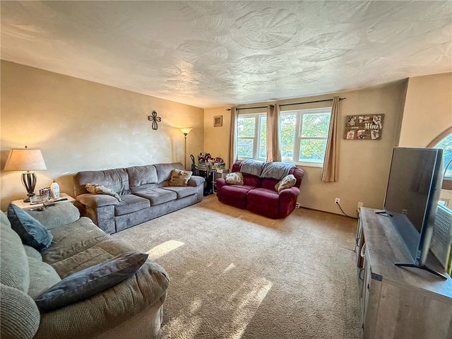 329 S Home Ave, Twp Of But Ne, PA 16001