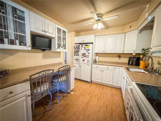 329 S Home Ave, Twp Of But Ne, PA 16001