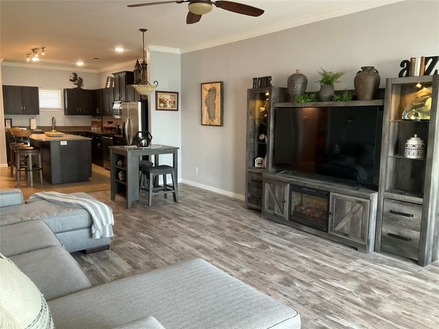 9900 Spur 294 3402, Corsicana, TX 75109