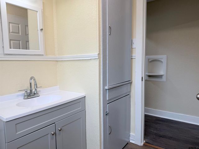 715 N Englewood, Tyler, TX 75704