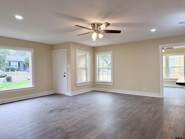 715 N Englewood, Tyler, TX 75704