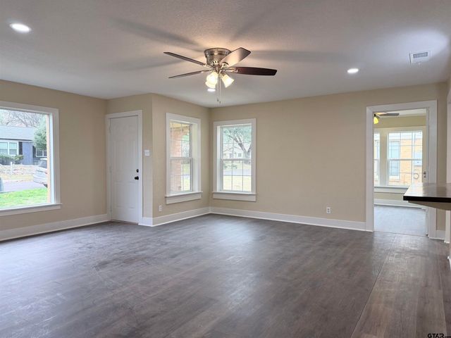 715 N Englewood, Tyler, TX 75704