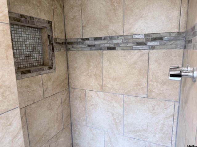 715 N Englewood, Tyler, TX 75704