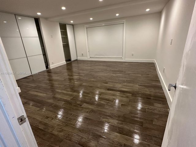 3672 NE 167th St 31, North Miami Beach, FL 33160