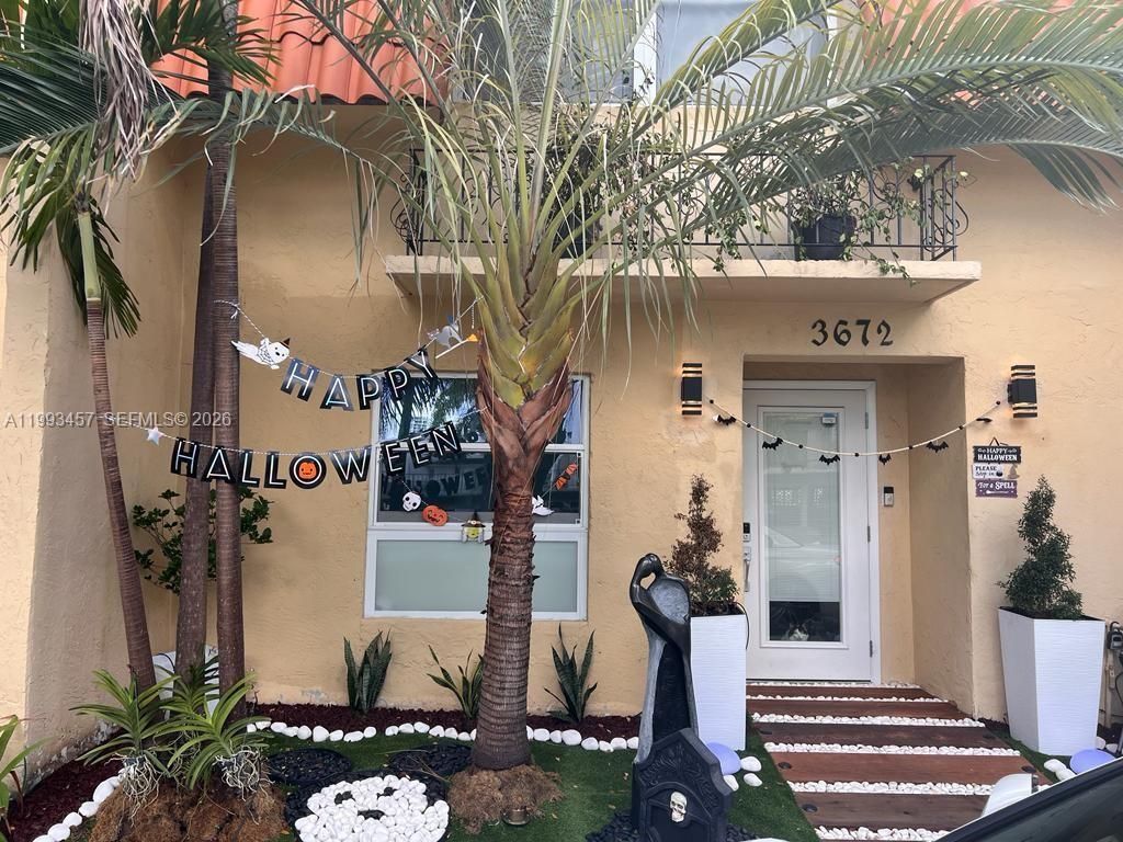 3672 NE 167th St 31, North Miami Beach, FL 33160