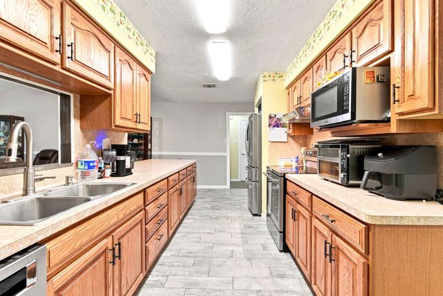 8407 Bandridge Road, La Porte, TX 77571