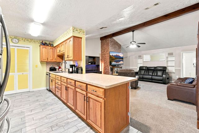 8407 Bandridge Road, La Porte, TX 77571