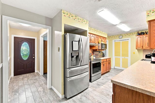 8407 Bandridge Road, La Porte, TX 77571