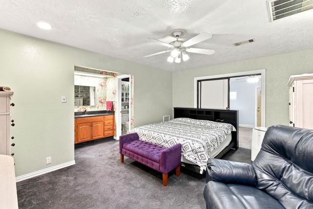8407 Bandridge Road, La Porte, TX 77571