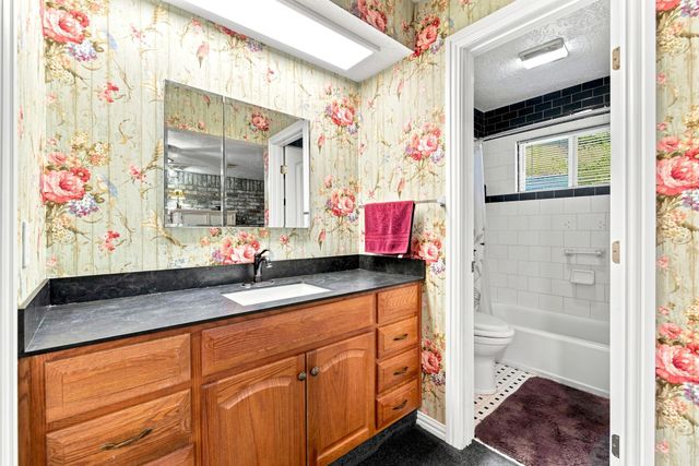 8407 Bandridge Road, La Porte, TX 77571