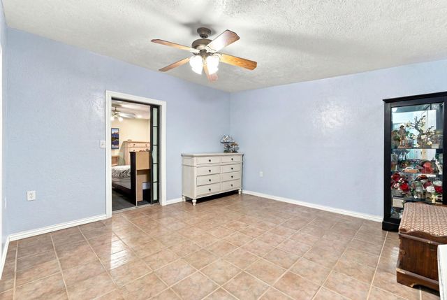 8407 Bandridge Road, La Porte, TX 77571