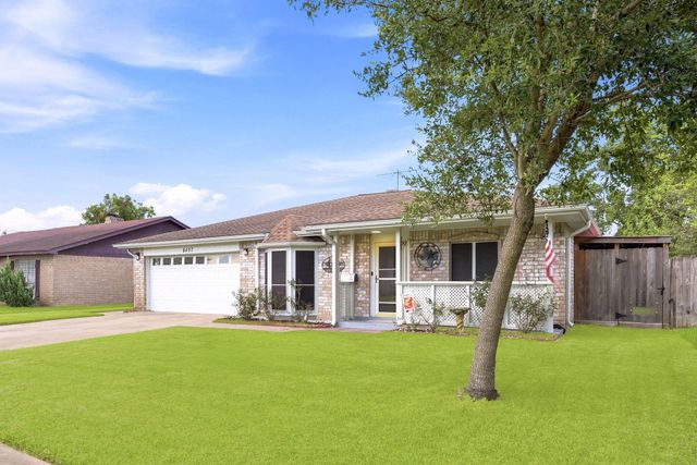 8407 Bandridge Road, La Porte, TX 77571