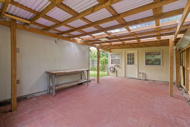 8407 Bandridge Road, La Porte, TX 77571