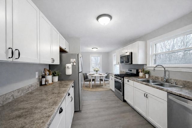 1330 E Main Street, Kalamazoo City, MI 49048