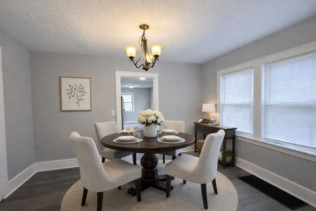 1330 E Main Street, Kalamazoo City, MI 49048