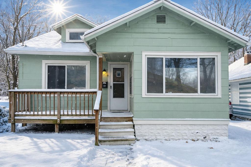 1330 E Main Street, Kalamazoo City, MI 49048