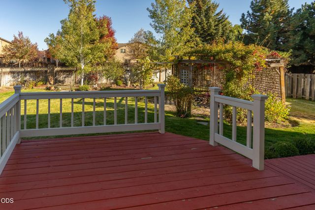 61364 Elkhorn Street, Bend, OR 97702