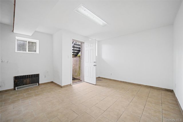 46-15 30th Road, Astoria, NY 11103