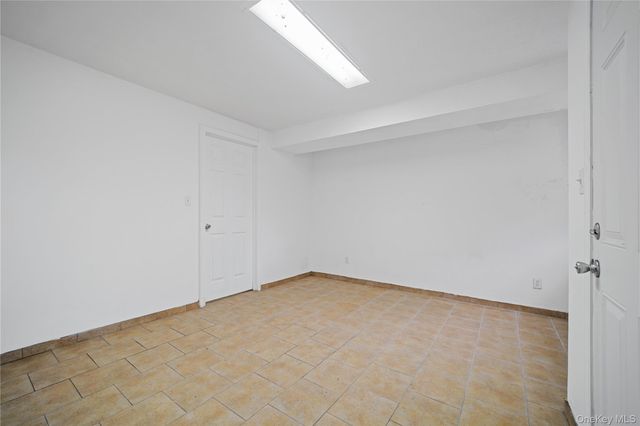 46-15 30th Road, Astoria, NY 11103