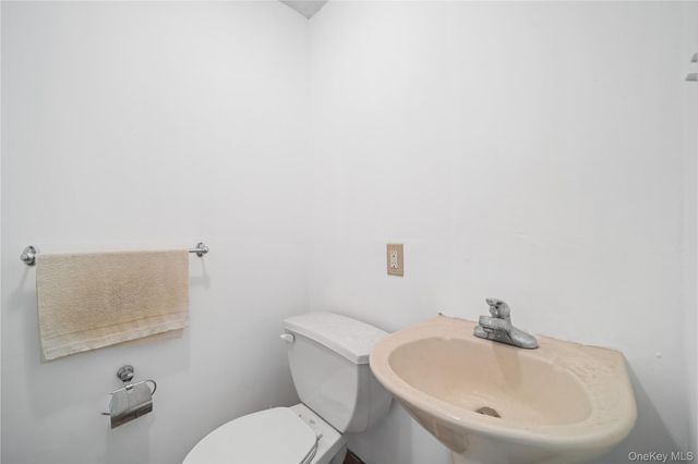 46-15 30th Road, Astoria, NY 11103