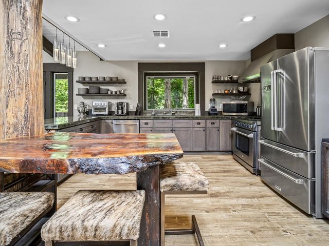 5011 Clear Creek Rd, Placerville, CA 95667