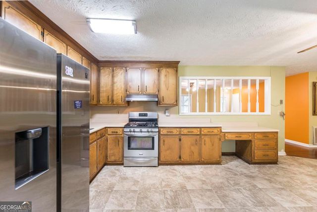 1602 Knoxville Street, Fort Valley, GA 31030