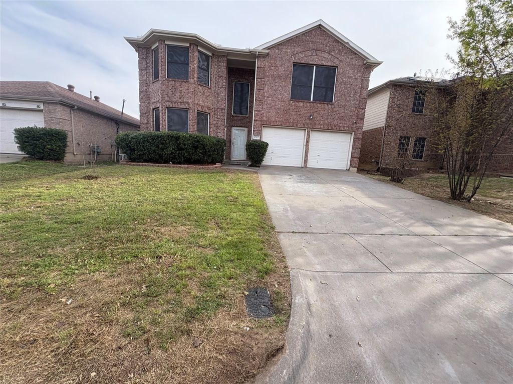 2917 Gentilly Lane, Fort Worth, TX 76123