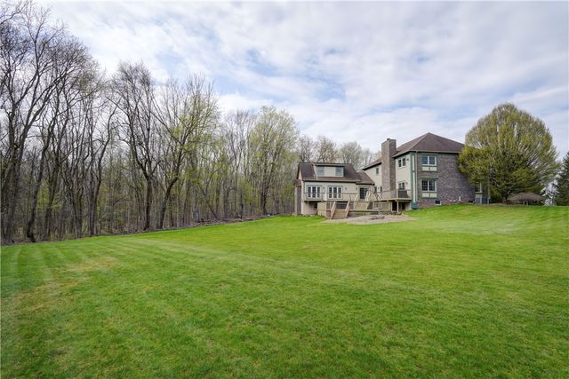12 Shone Circle, Mendon, NY 14506