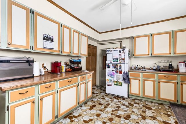 1915 Wisconsin Ave, Superior, WI 54880