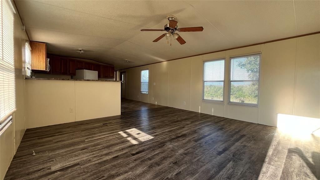 Image 2 of property listing at 1500 S Pine Circle, Guthrie, OK 73044