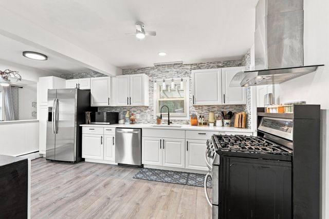186 Andover St, North Andover, MA 01845