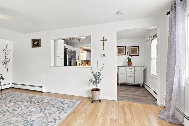 186 Andover St, North Andover, MA 01845