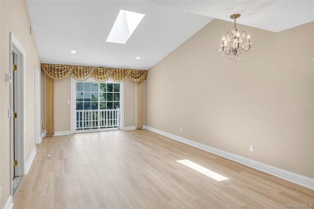 1118 Savoy Drive, Melville, NY 11747