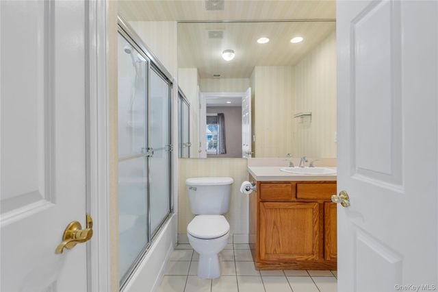 1118 Savoy Drive, Melville, NY 11747