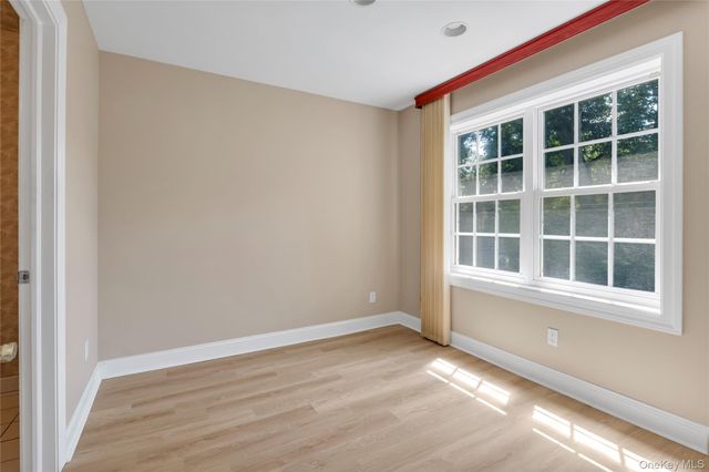 1118 Savoy Drive, Melville, NY 11747