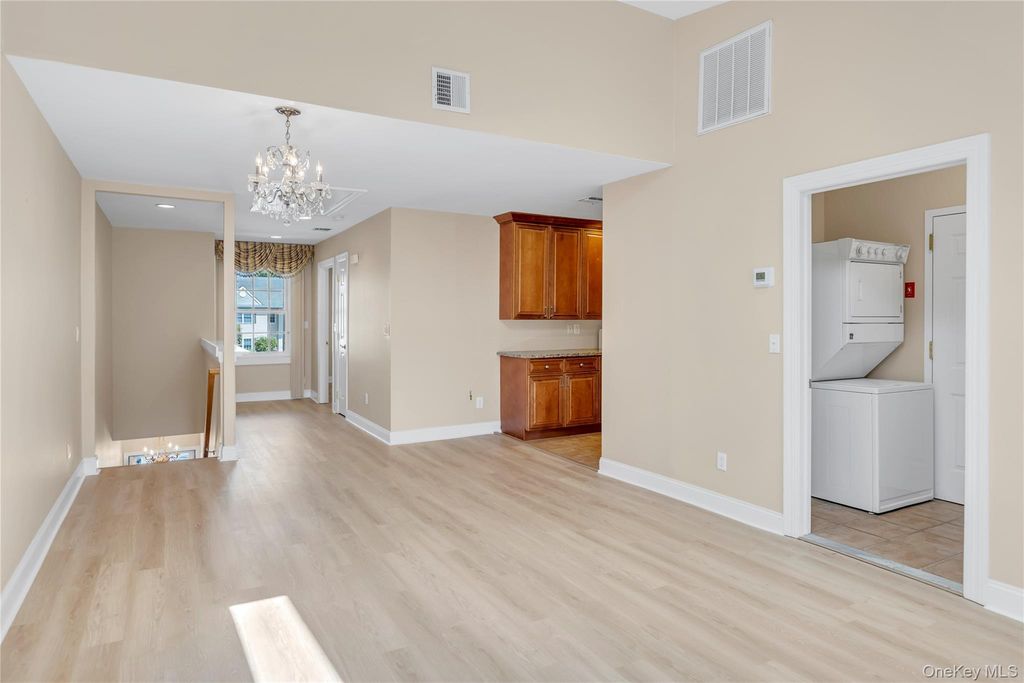 1118 Savoy Drive, Melville, NY 11747 — photo 4